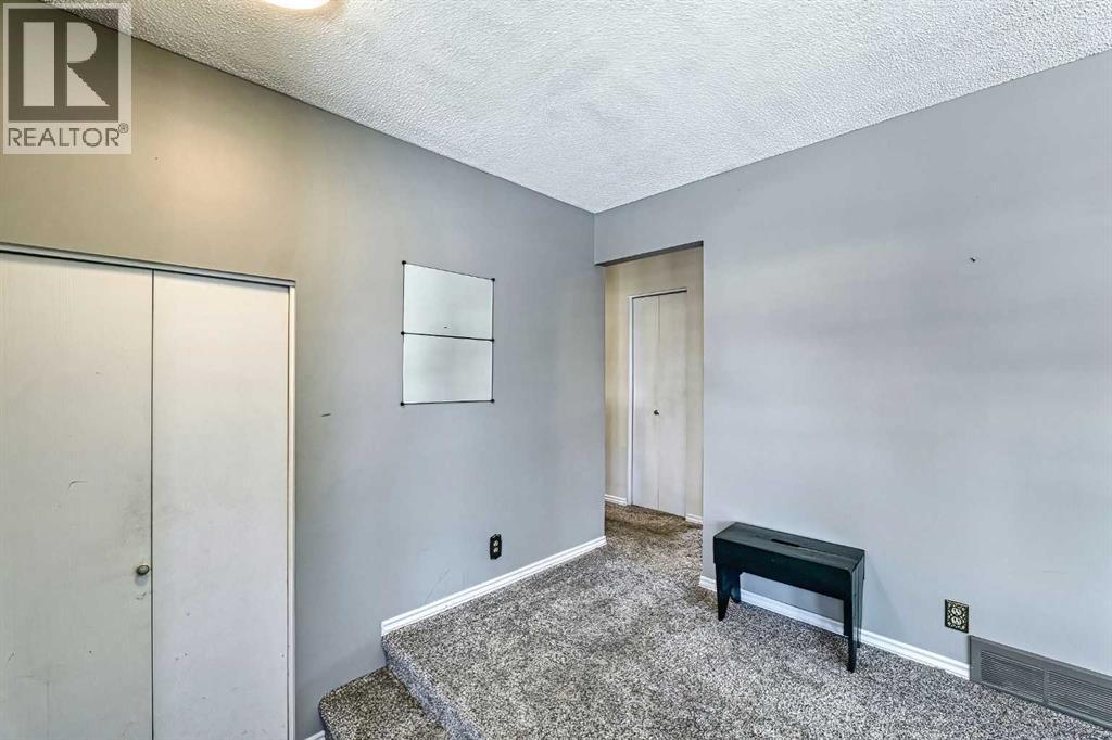 3523 48 Street Ne, Calgary, Alberta  T1Y 5S5 - Photo 5 - A2298813