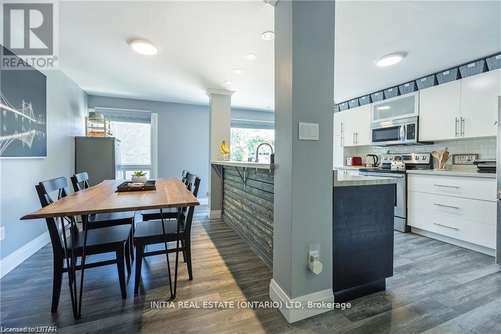 28 Chiddington Gate S, London South, Ontario  N6C 4Y3 - Photo 2 - X12999040