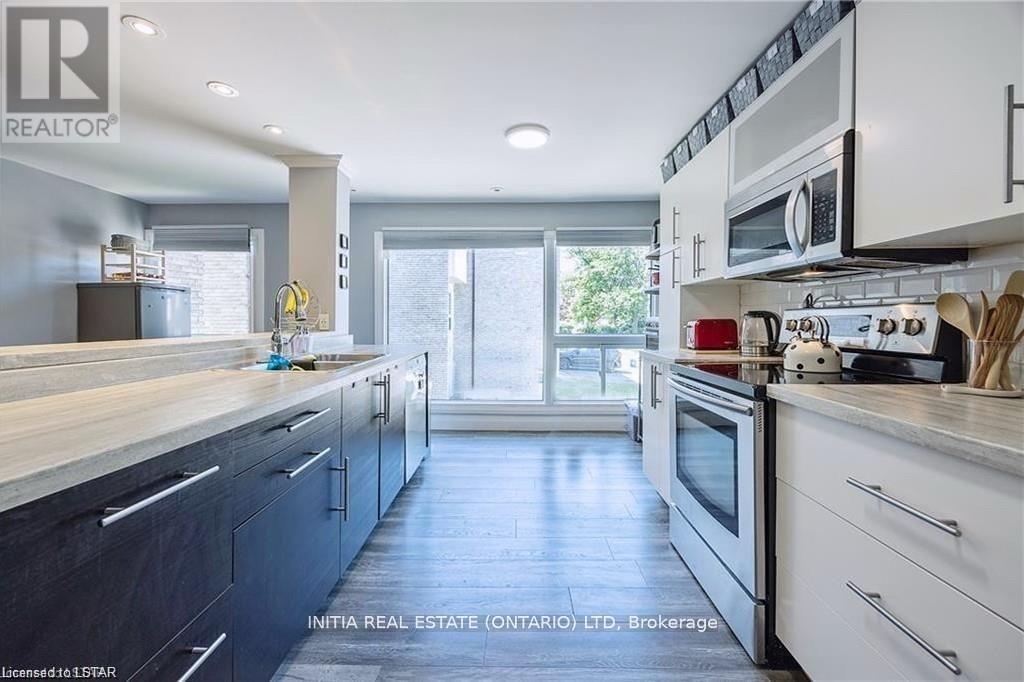 28 Chiddington Gate S, London South, Ontario  N6C 4Y3 - Photo 3 - X12999040