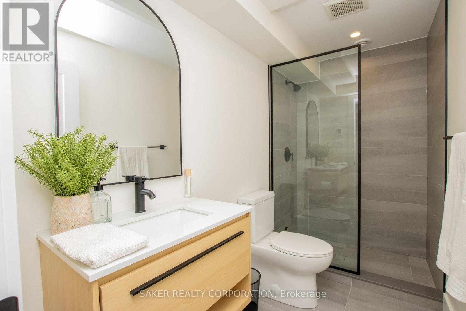 3 Poole Crescent, Middlesex Centre, Ontario  N0L 1R0 - Photo 33 - X12999082