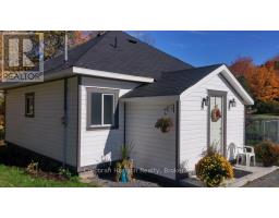 196 MAIN STREET W, Huntsville, Ontario