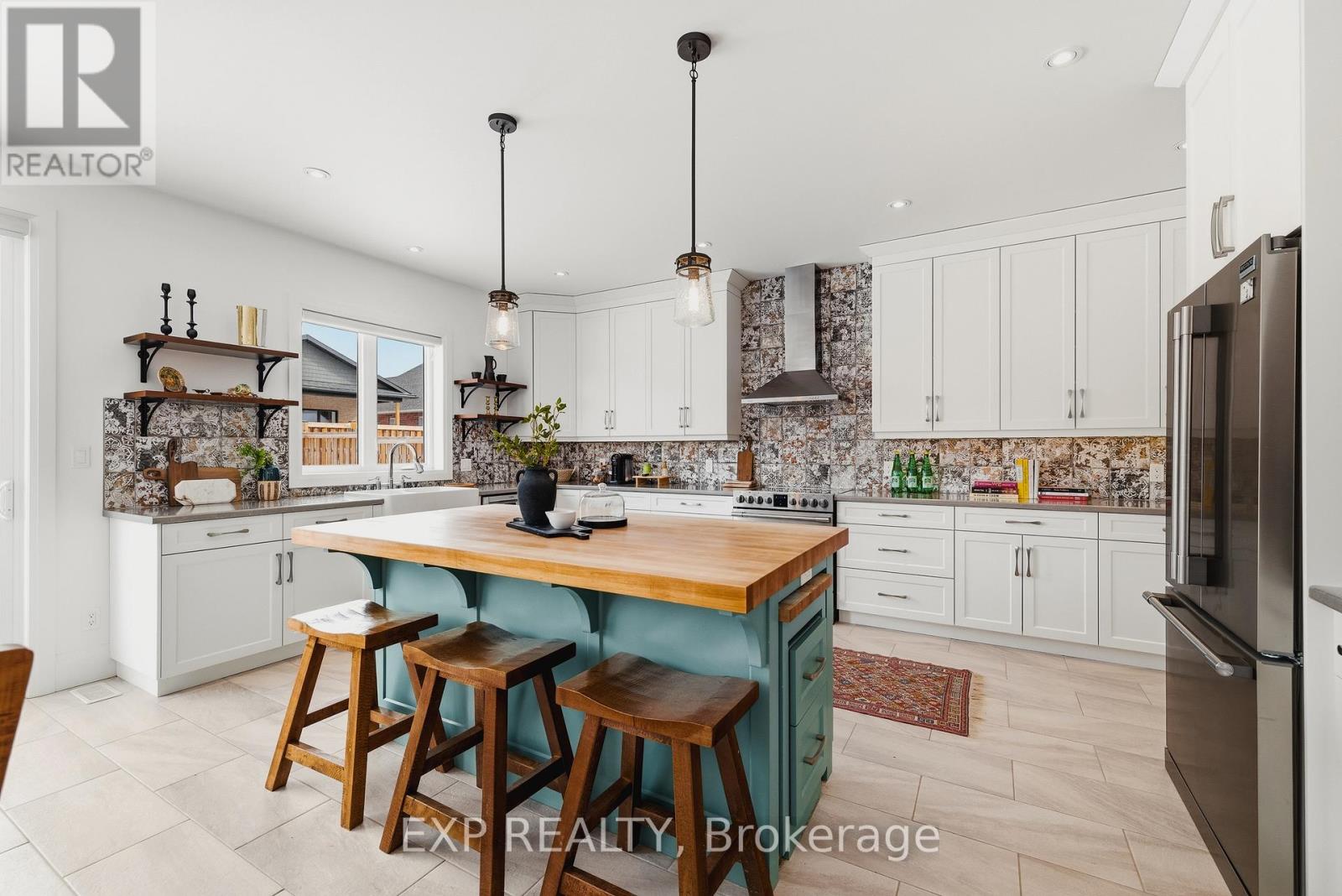 157 Ridgeview Drive, Mapleton, Ontario  N0G 1P0 - Photo 13 - X12824936