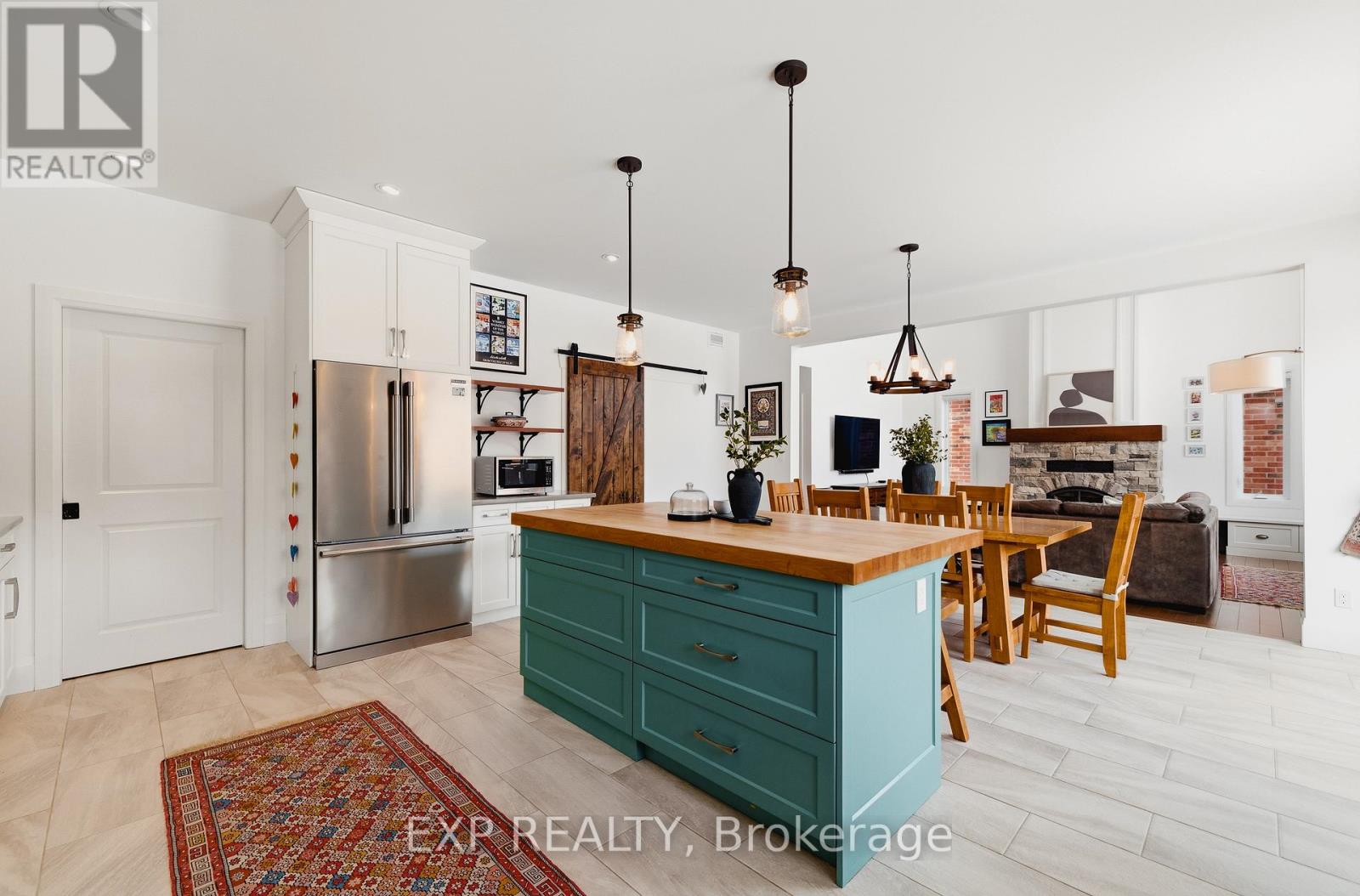 157 Ridgeview Drive, Mapleton, Ontario  N0G 1P0 - Photo 15 - X12824936