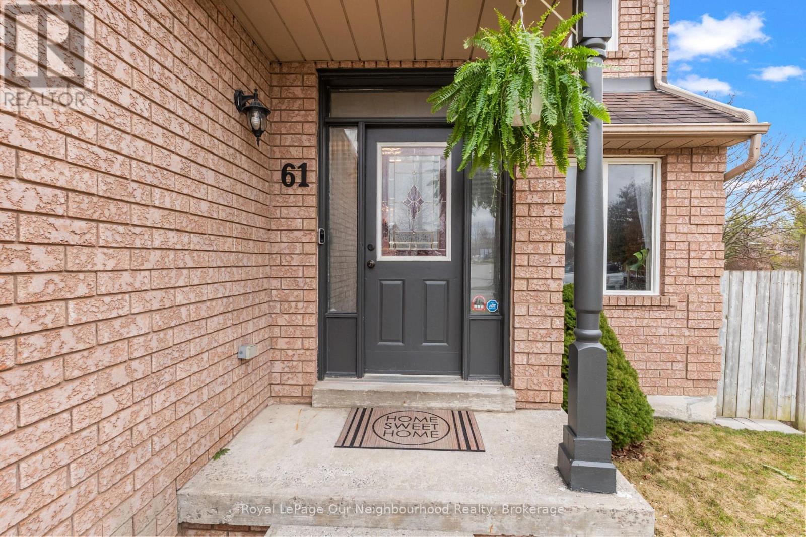 61 Fry Crescent, Clarington, Ontario  L1C 4Y3 - Photo 3 - E12999034