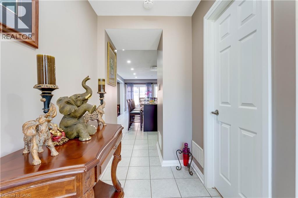 334 Apple Hill Crescent, Kitchener, Ontario  N2R 0E5 - Photo 4 - 40820514