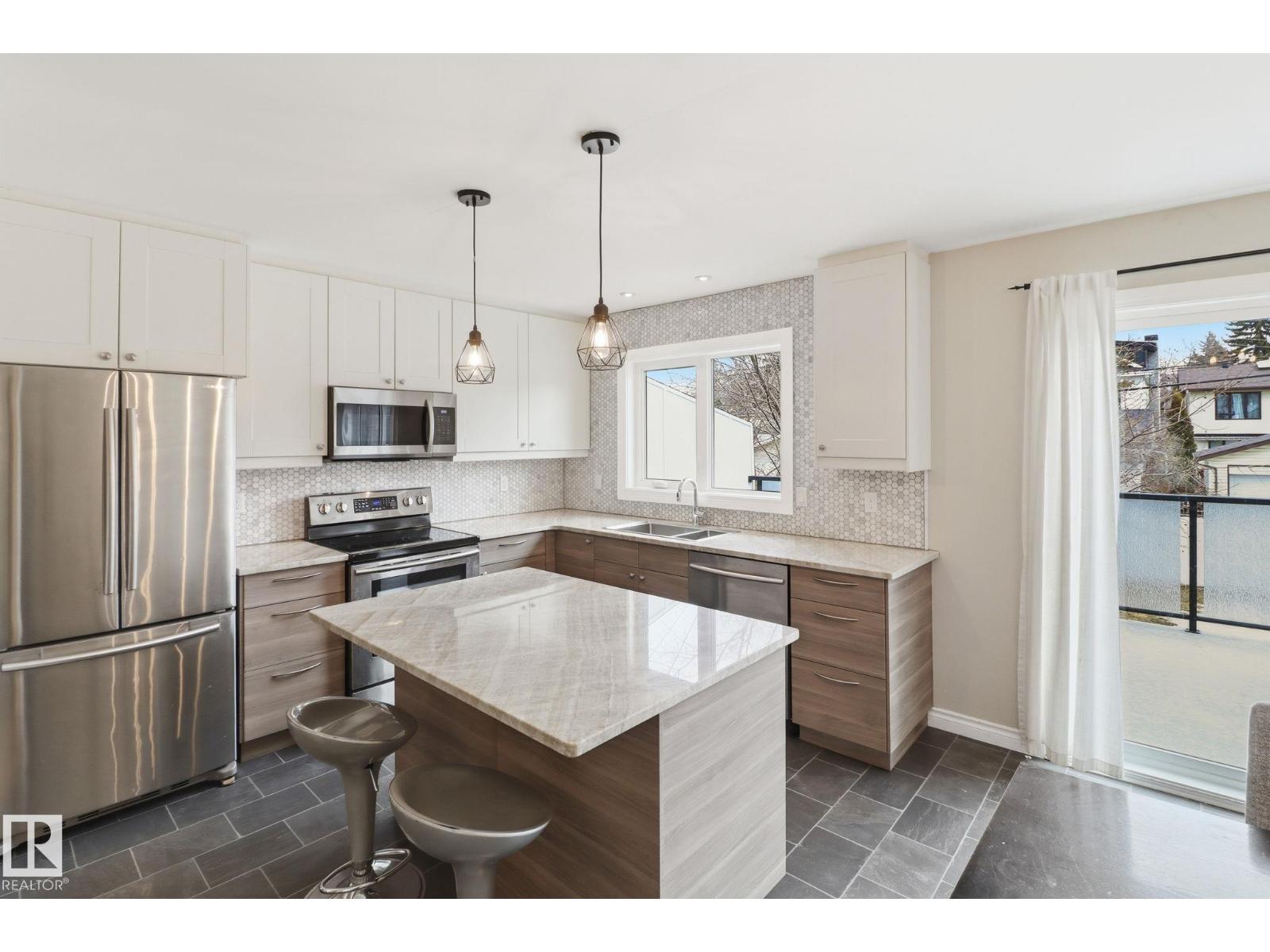 9023 95 St Nw, Edmonton, Alberta  T6C 3W7 - Photo 7 - E4482259