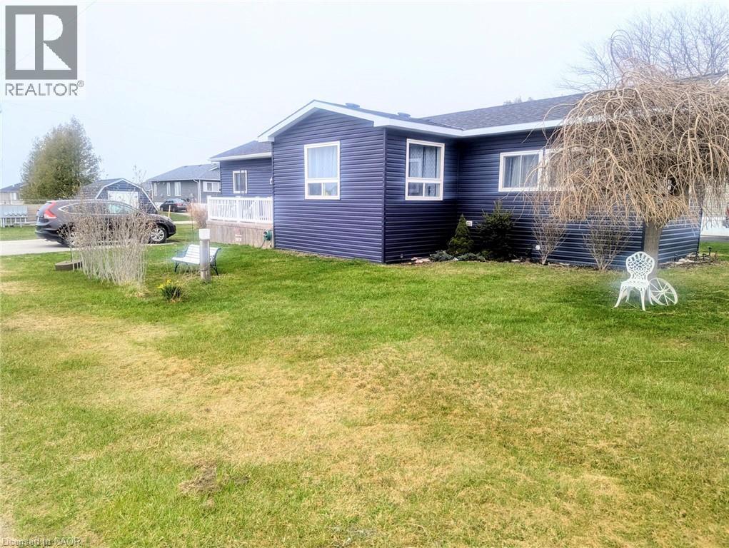 27 Cranberry Drive, Ashfield-Colborne-Wawanosh, Ontario  N7A 3Y3 - Photo 2 - 40808531