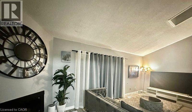 21 Conestoga Road, Woodstock, Ontario  N4T 1H9 - Photo 6 - 40808921