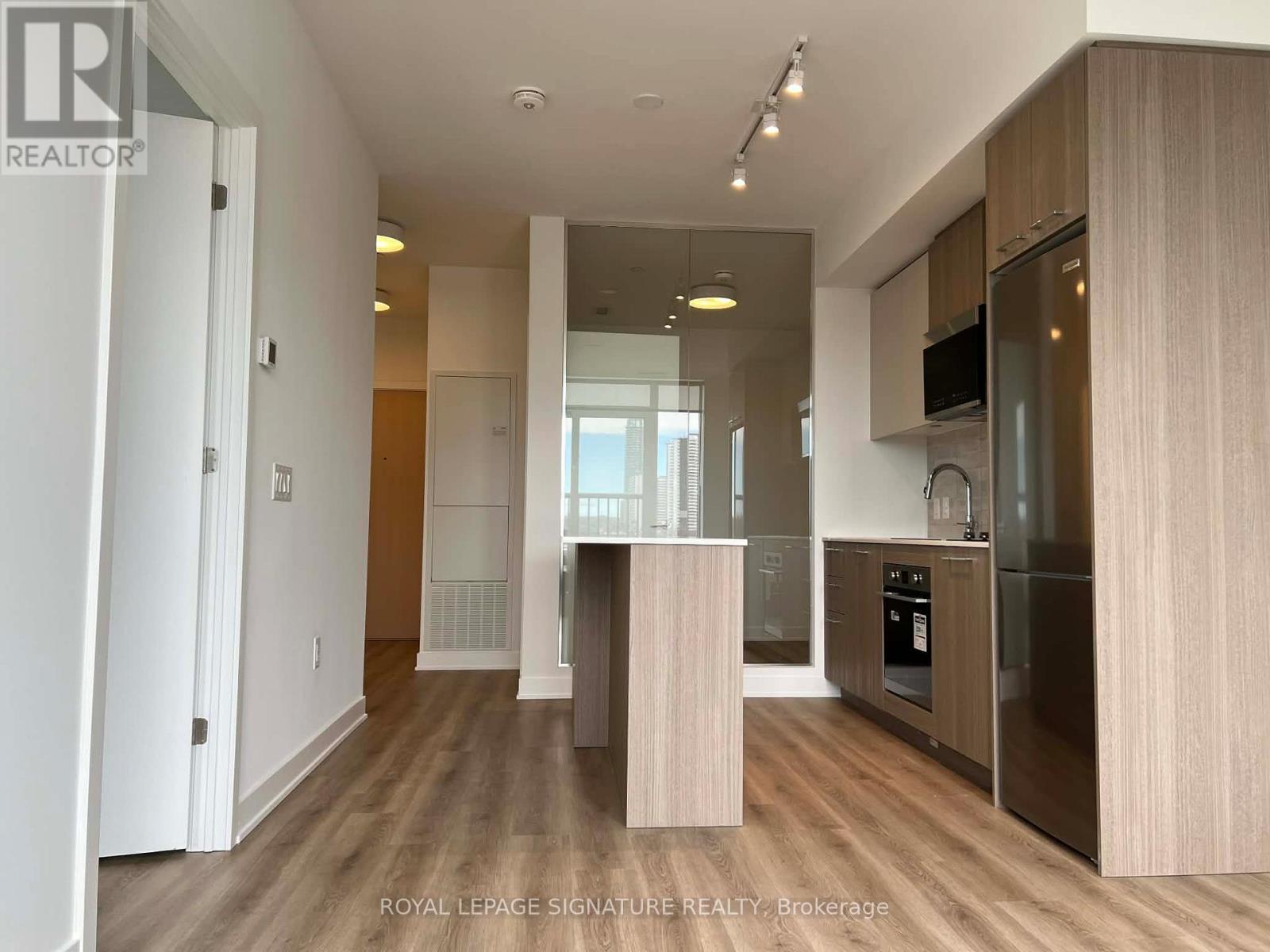 821 - 30 Dreamers Way, Toronto, Ontario  M5A 0Y7 - Photo 2 - C12999054