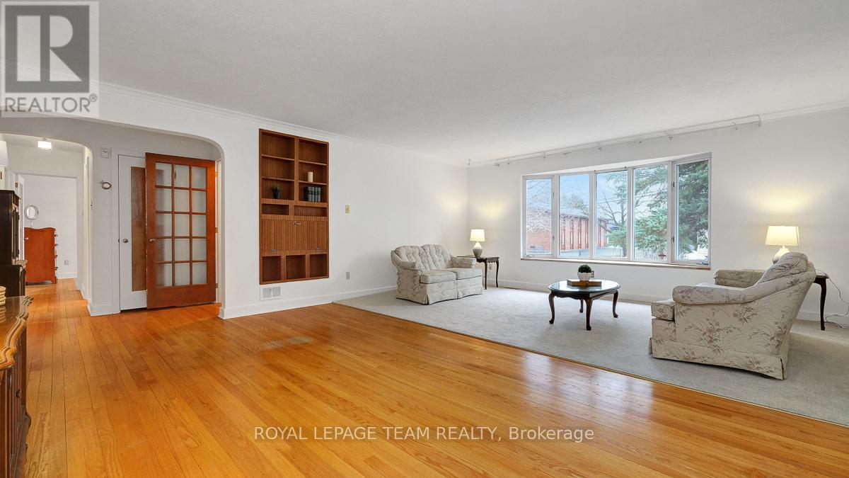 1107 Falaise Road, Ottawa, Ontario  K2E 6R1 - Photo 11 - X12999076