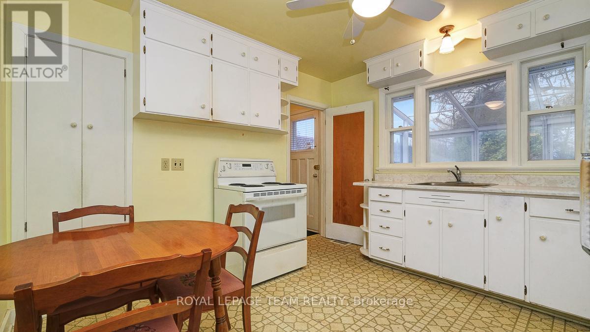 1107 Falaise Road, Ottawa, Ontario  K2E 6R1 - Photo 12 - X12999076