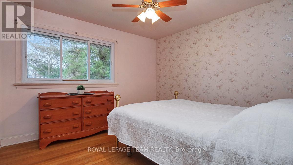 1107 Falaise Road, Ottawa, Ontario  K2E 6R1 - Photo 15 - X12999076
