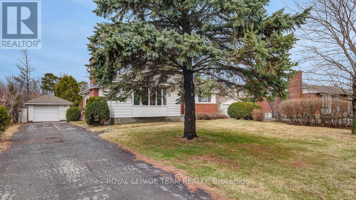 1107 Falaise Road, Ottawa, Ontario  K2E 6R1 - Photo 2 - X12999076