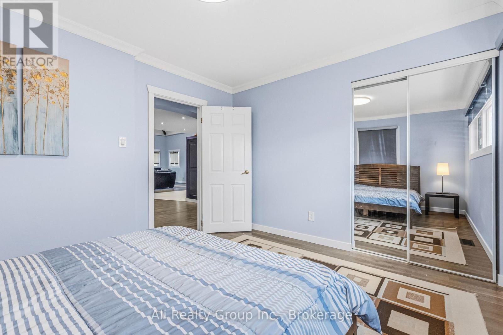 161 Herzberg Road, Ottawa, Ontario  K2K 2Y3 - Photo 6 - X12999078