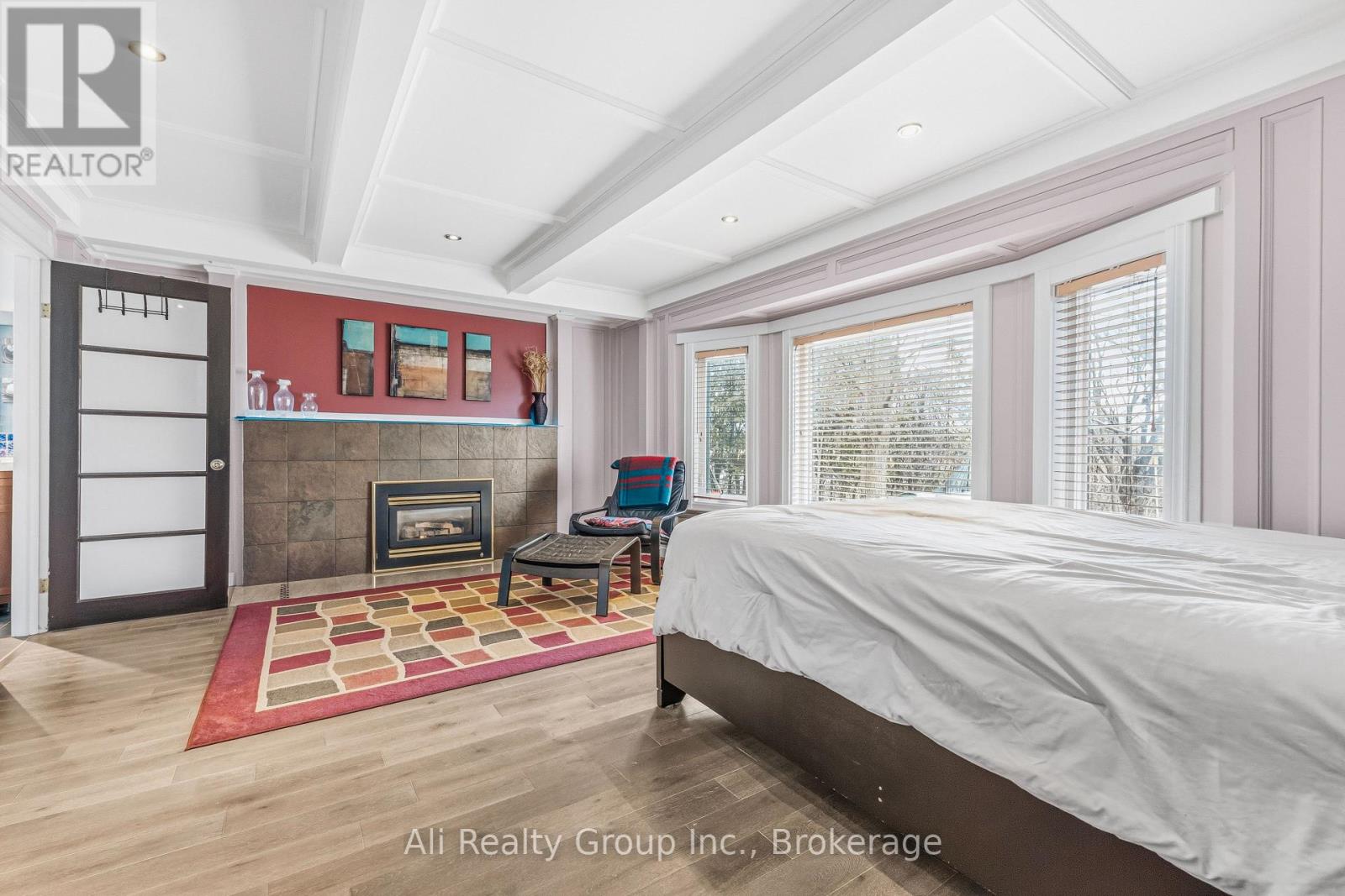 161 Herzberg Road, Ottawa, Ontario  K2K 2Y3 - Photo 9 - X12999078