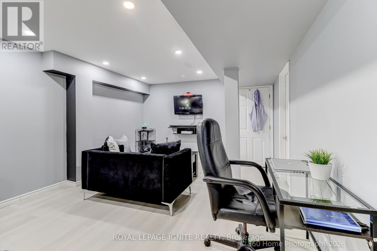 48 Thorp Crescent, Ajax, Ontario  L1T 0G9 - Photo 21 - E12999058