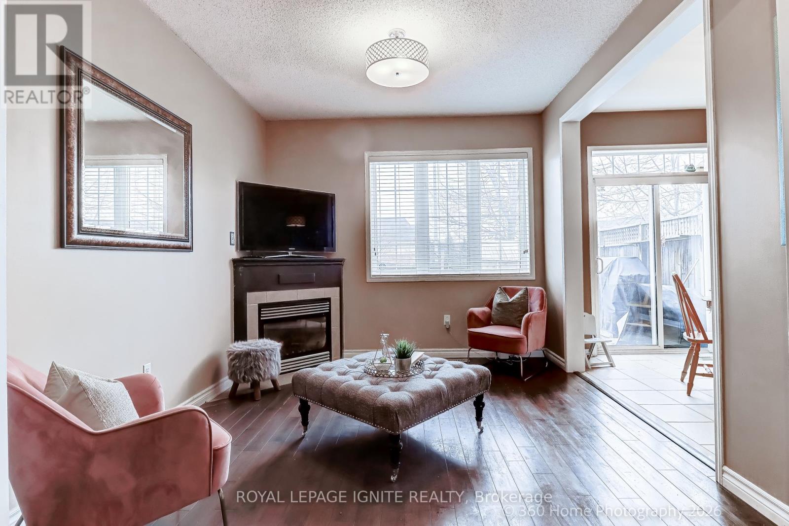 48 Thorp Crescent, Ajax, Ontario  L1T 0G9 - Photo 6 - E12999058