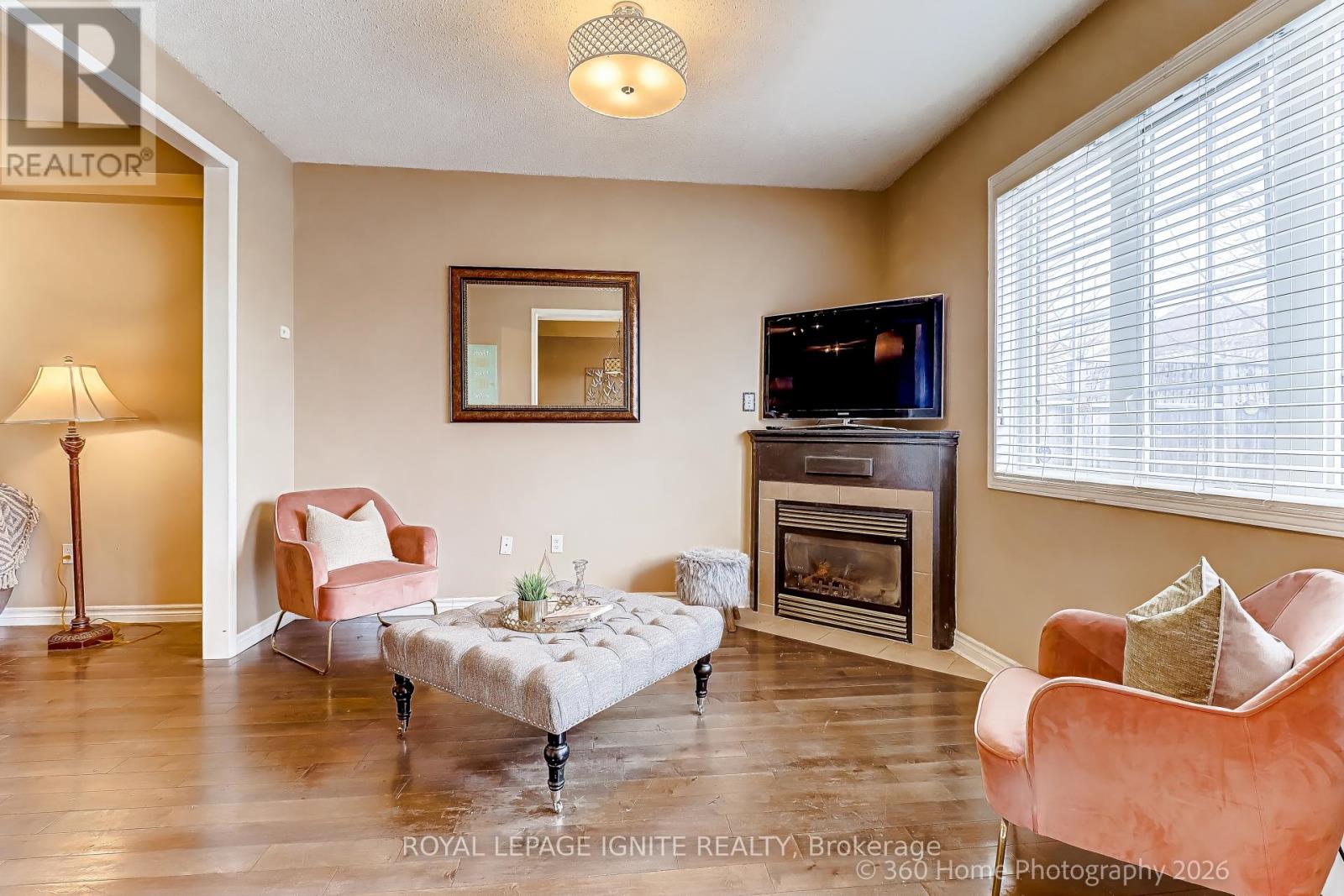 48 Thorp Crescent, Ajax, Ontario  L1T 0G9 - Photo 7 - E12999058