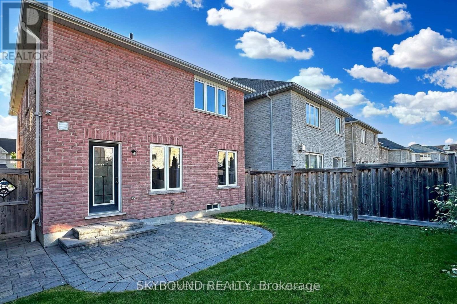 35 Lloydminister Avenue, Ajax, Ontario  L1Z 0N8 - Photo 18 - E12999062