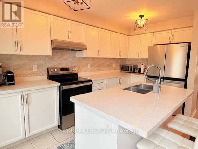 35 Lloydminister Avenue, Ajax, Ontario  L1Z 0N8 - Photo 5 - E12999062