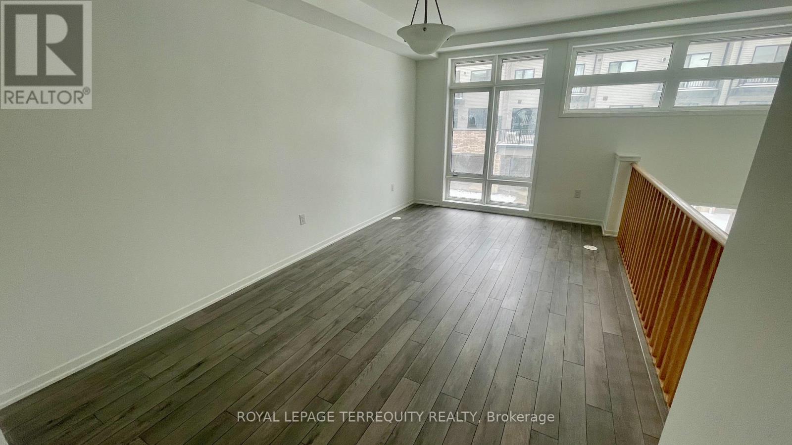 815 Stanstead Path, Oshawa, Ontario  L1K 3G4 - Photo 4 - E12999086