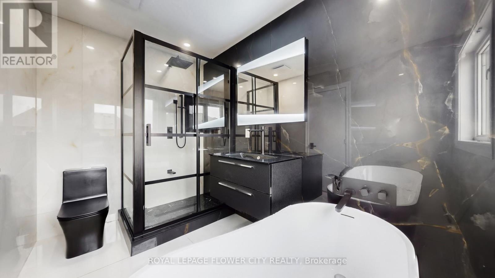 642 Sweetwater Crescent, Newmarket, Ontario  L3X 0H5 - Photo 28 - N12999030