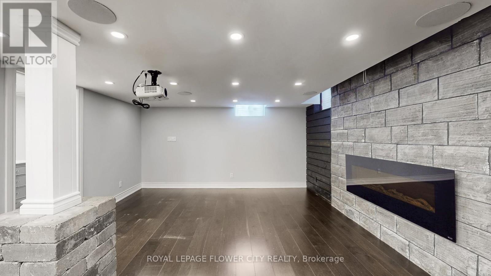 642 Sweetwater Crescent, Newmarket, Ontario  L3X 0H5 - Photo 41 - N12999030