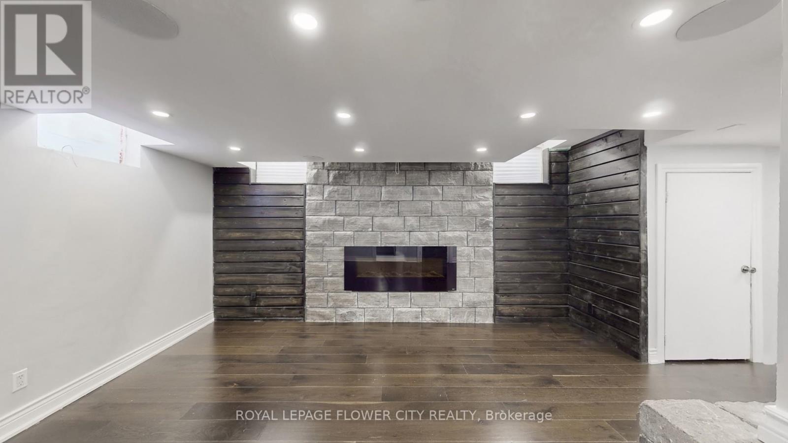 642 Sweetwater Crescent, Newmarket, Ontario  L3X 0H5 - Photo 43 - N12999030