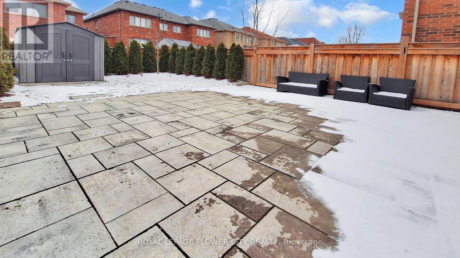 642 Sweetwater Crescent, Newmarket, Ontario  L3X 0H5 - Photo 49 - N12999030