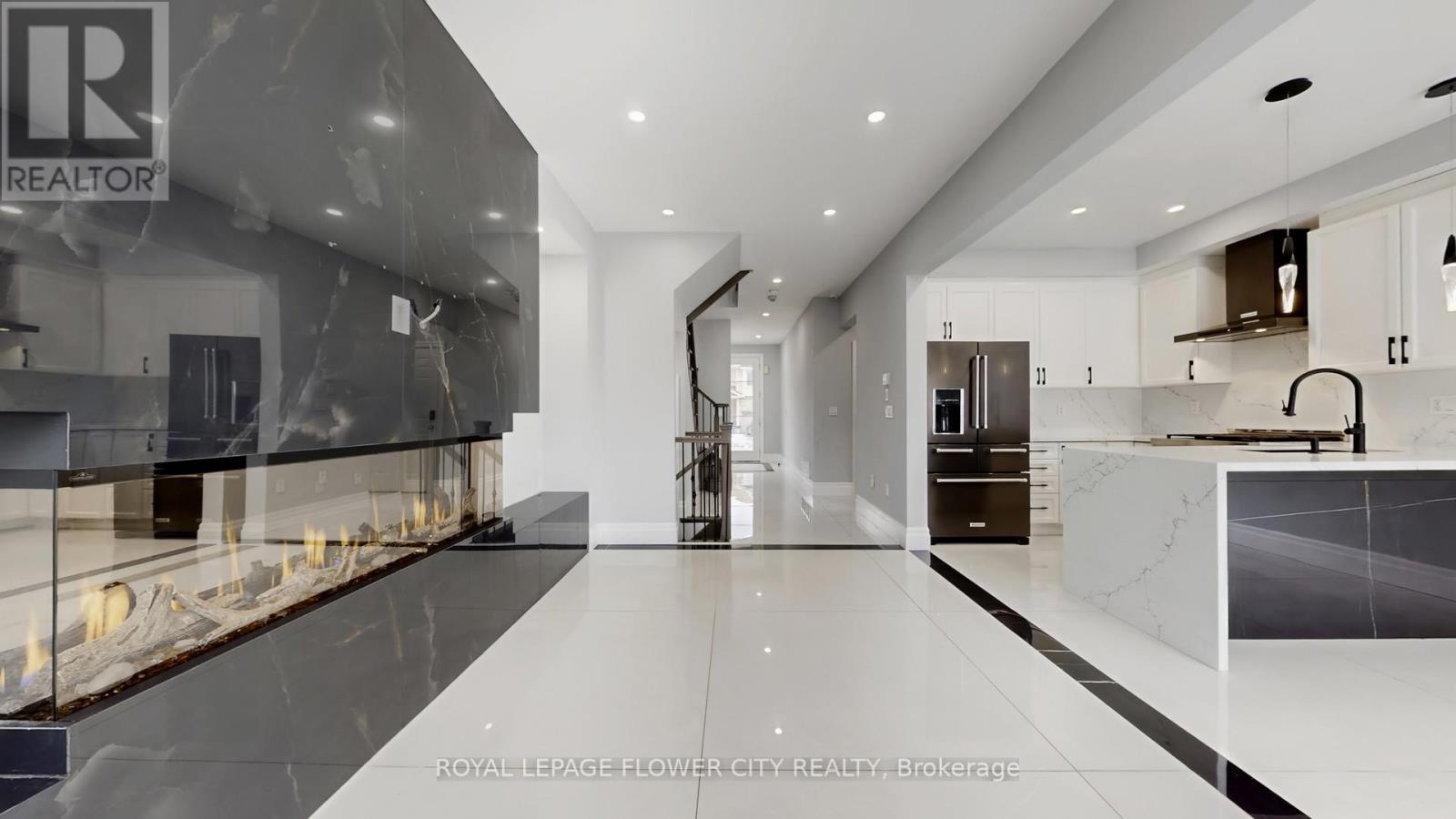 642 Sweetwater Crescent, Newmarket, Ontario  L3X 0H5 - Photo 6 - N12999030