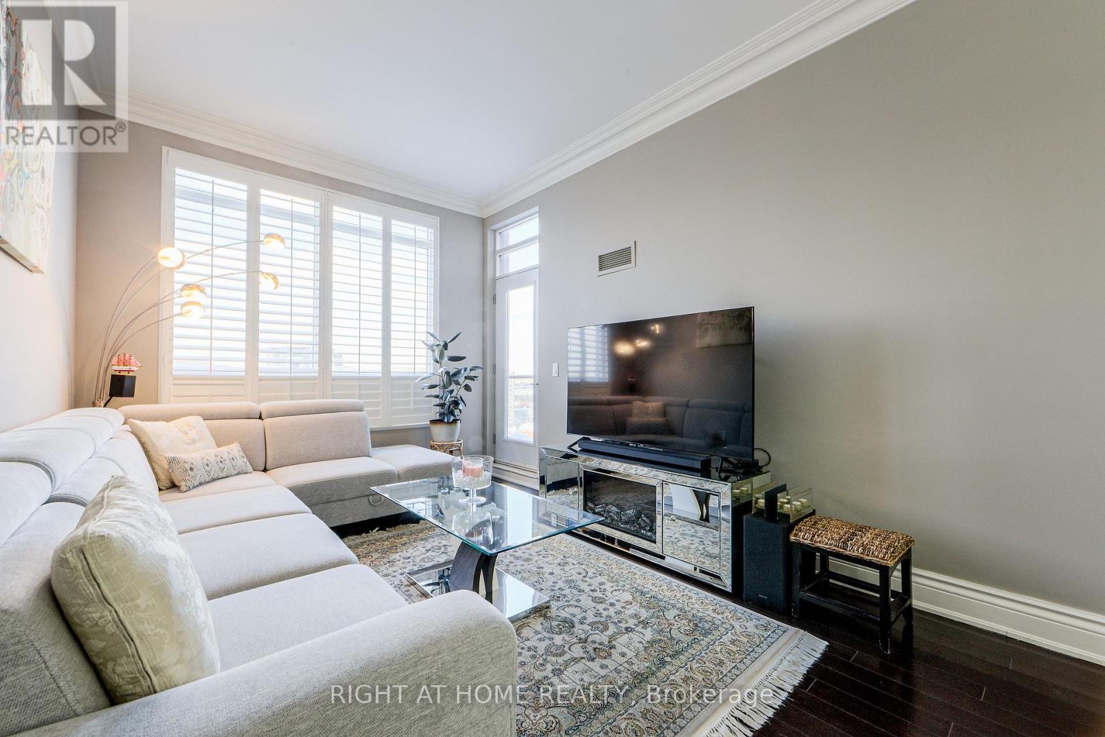 Uph2 - 37 Galleria Parkway, Markham, Ontario  L3T 0A5 - Photo 11 - N12999048