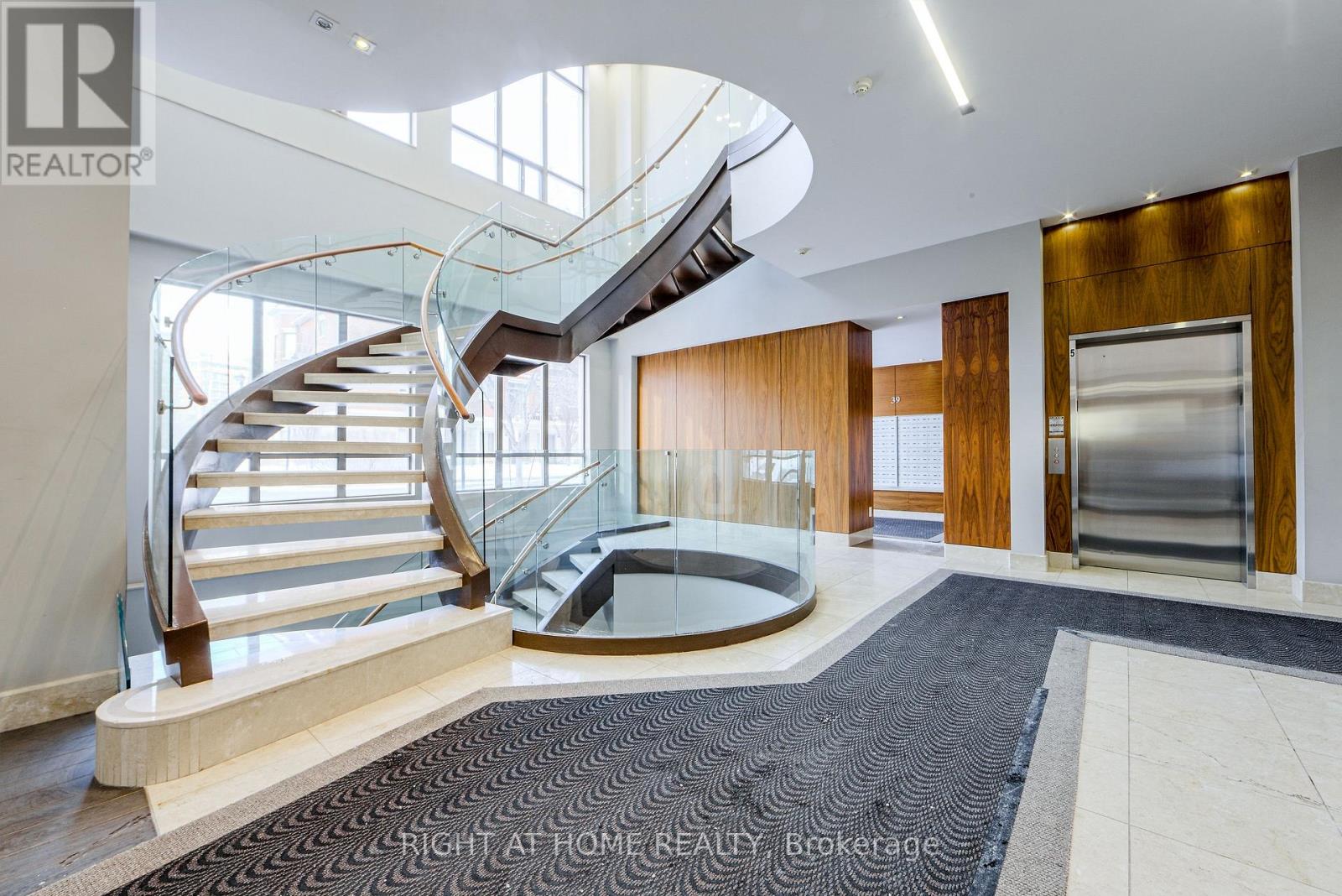 Uph2 - 37 Galleria Parkway, Markham, Ontario  L3T 0A5 - Photo 19 - N12999048