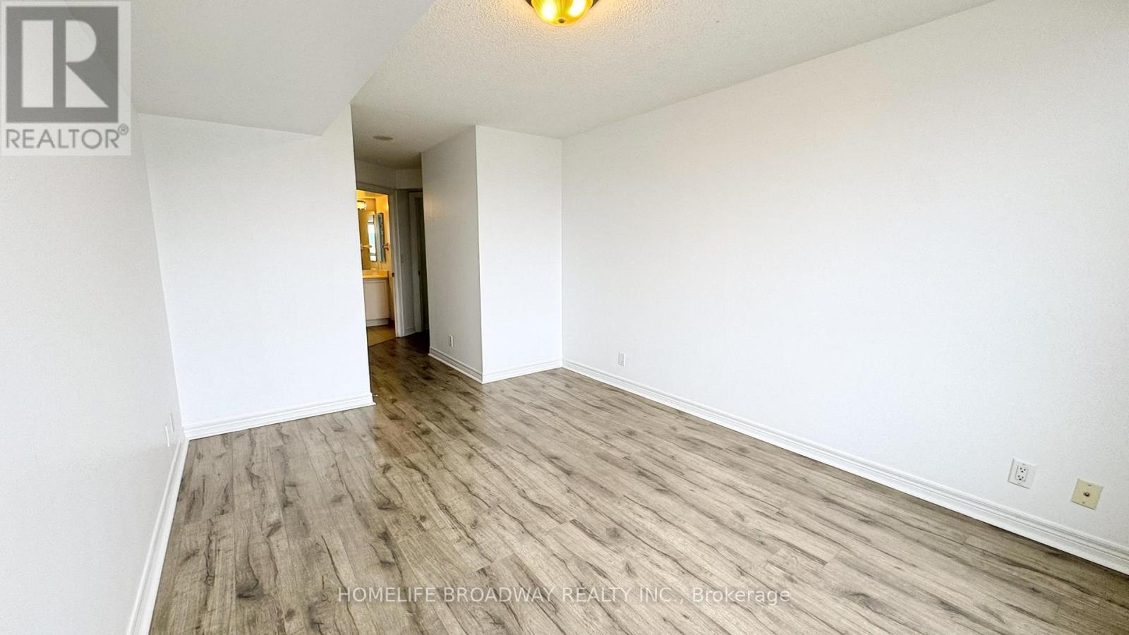 713 - 33 Cox Boulevard, Markham, Ontario  L3R 8A6 - Photo 9 - N12991140