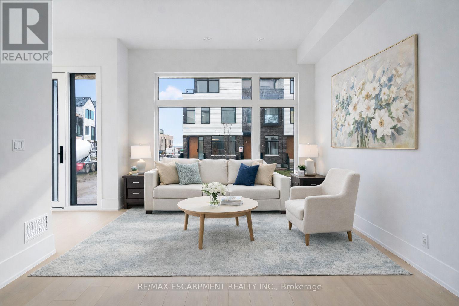 19 - 20 Lou Parsons Way, Mississauga, Ontario  L5H 0B2 - Photo 4 - W12855704