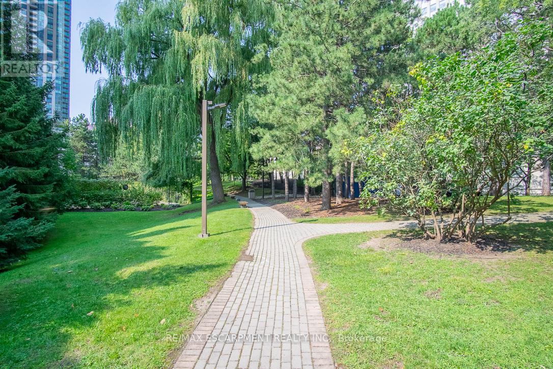 806 - 3650 Kaneff Crescent, Mississauga, Ontario  L5A 4A1 - Photo 32 - W12953086