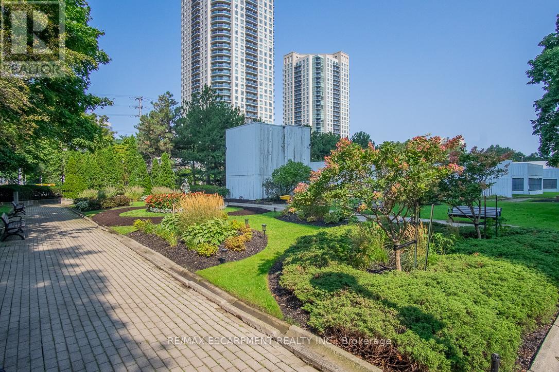 806 - 3650 Kaneff Crescent, Mississauga, Ontario  L5A 4A1 - Photo 39 - W12953086