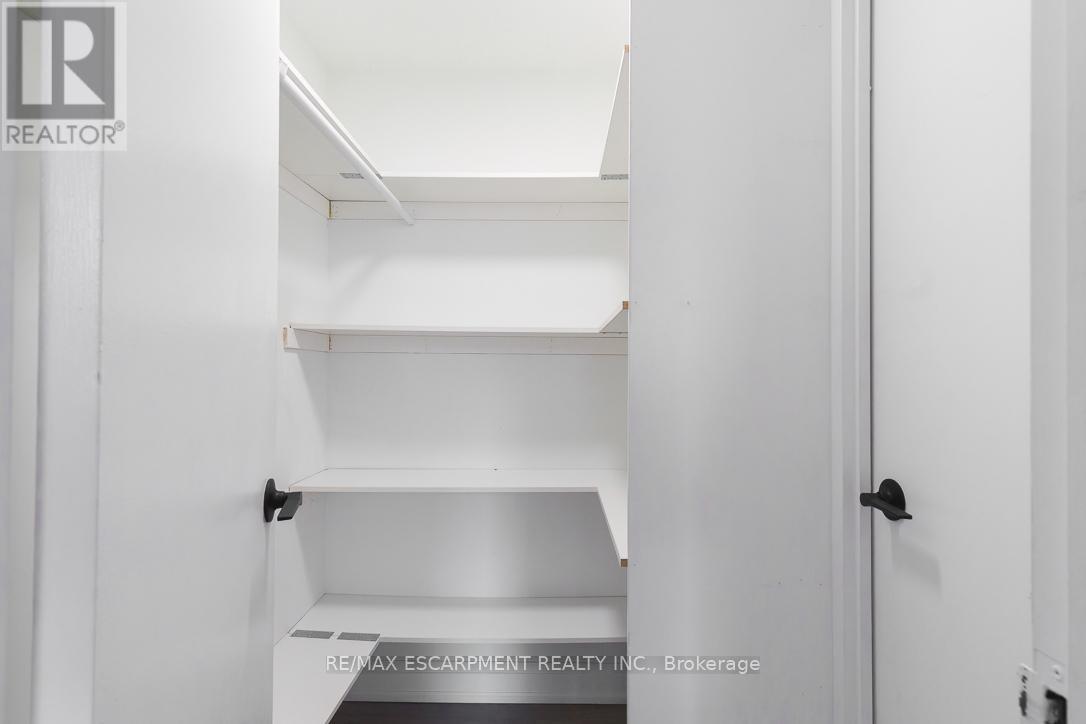 806 - 3650 Kaneff Crescent, Mississauga, Ontario  L5A 4A1 - Photo 23 - W12953086