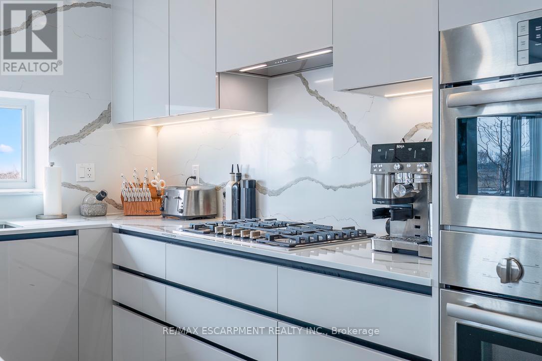 98 - 35 Lou Parson Way, Mississauga, Ontario  L5H 0B2 - Photo 13 - W12983084