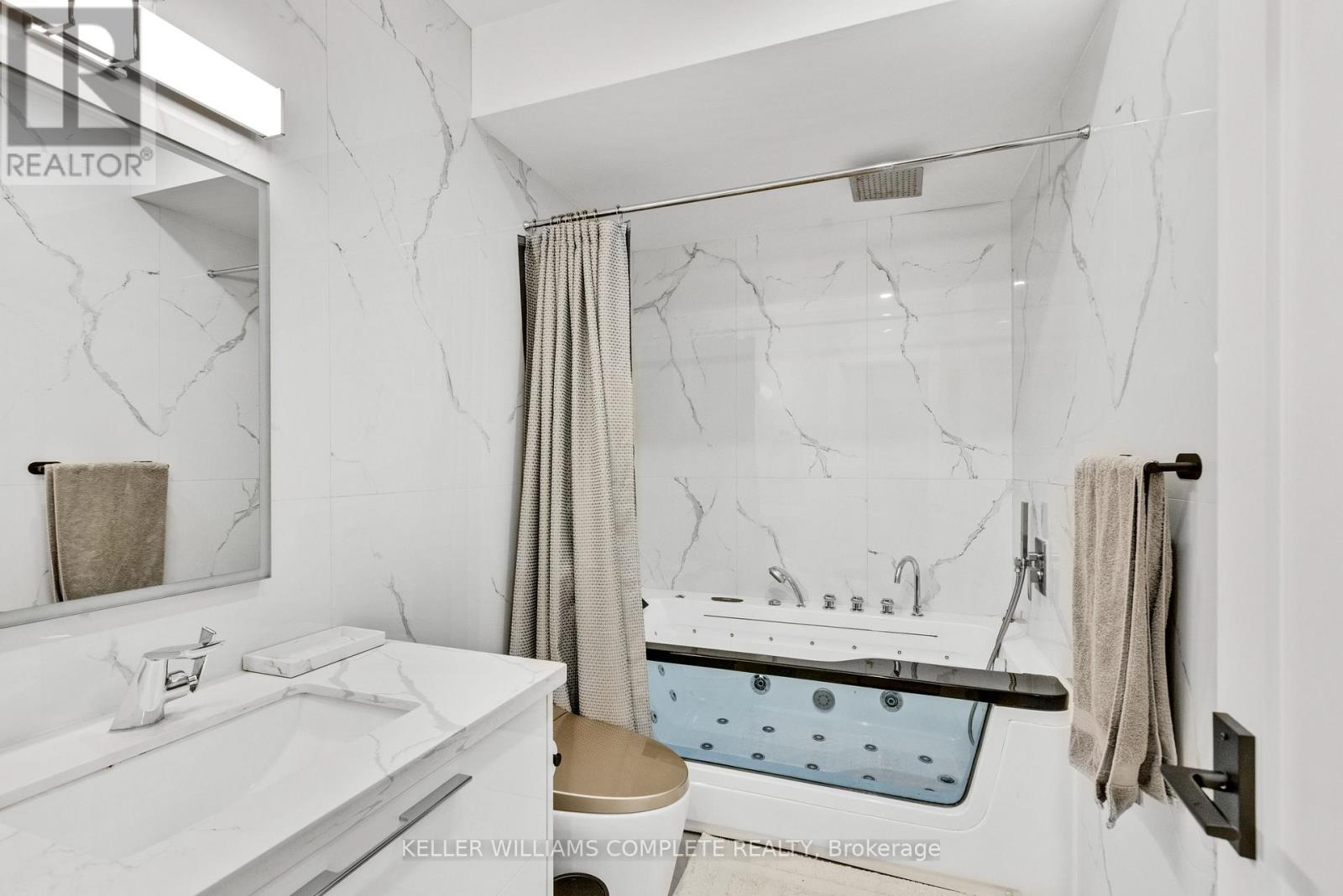 1362 Kenmuir Avenue, Mississauga, Ontario  L5G 4B4 - Photo 29 - W12997440