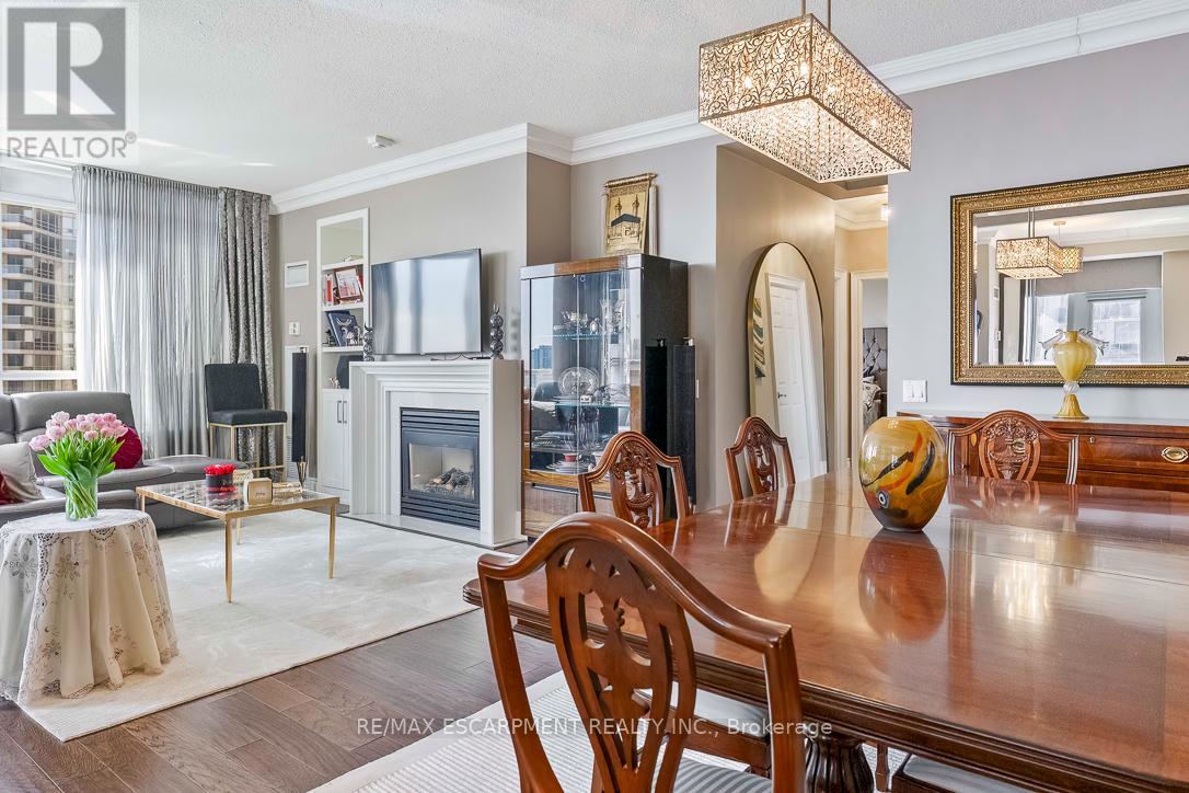 2706 - 35 Kingsbridge Garden Circle, Mississauga, Ontario  L5R 3Z3 - Photo 10 - W12982324