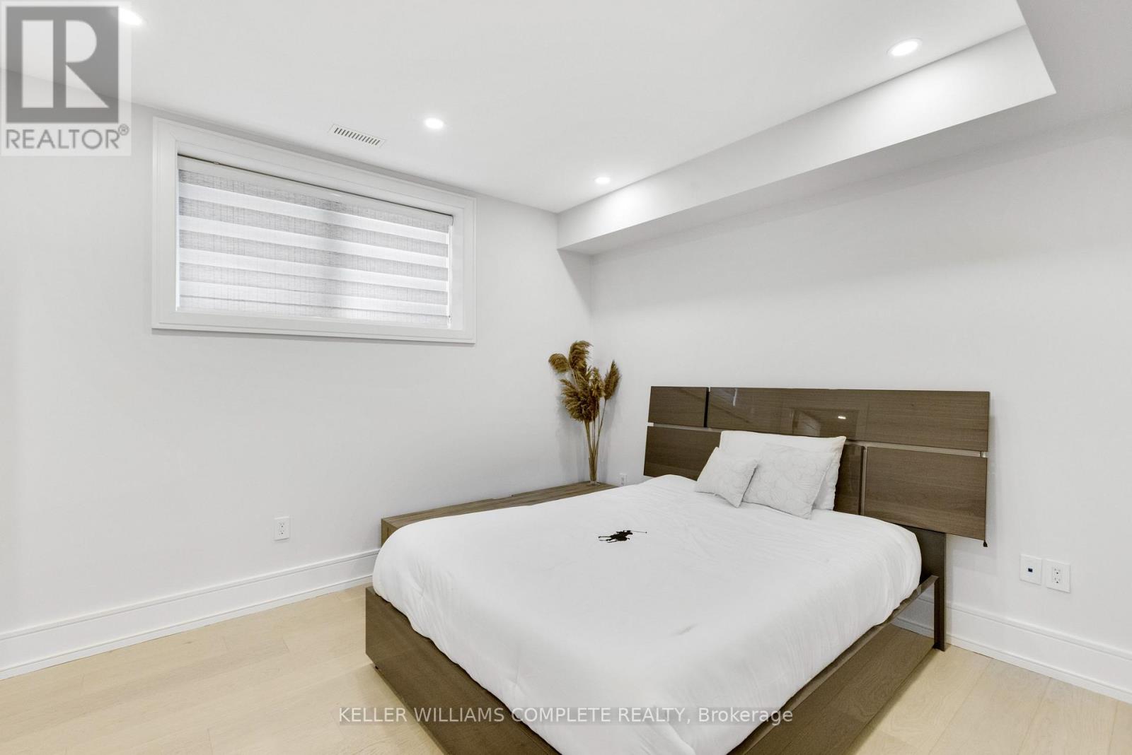 1362 Kenmuir Avenue, Mississauga, Ontario  L5G 4B4 - Photo 30 - W12997440