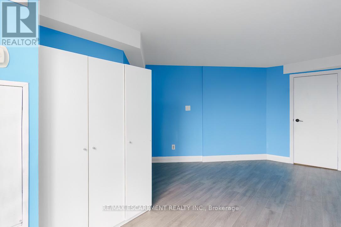 806 - 3650 Kaneff Crescent, Mississauga, Ontario  L5A 4A1 - Photo 19 - W12953086