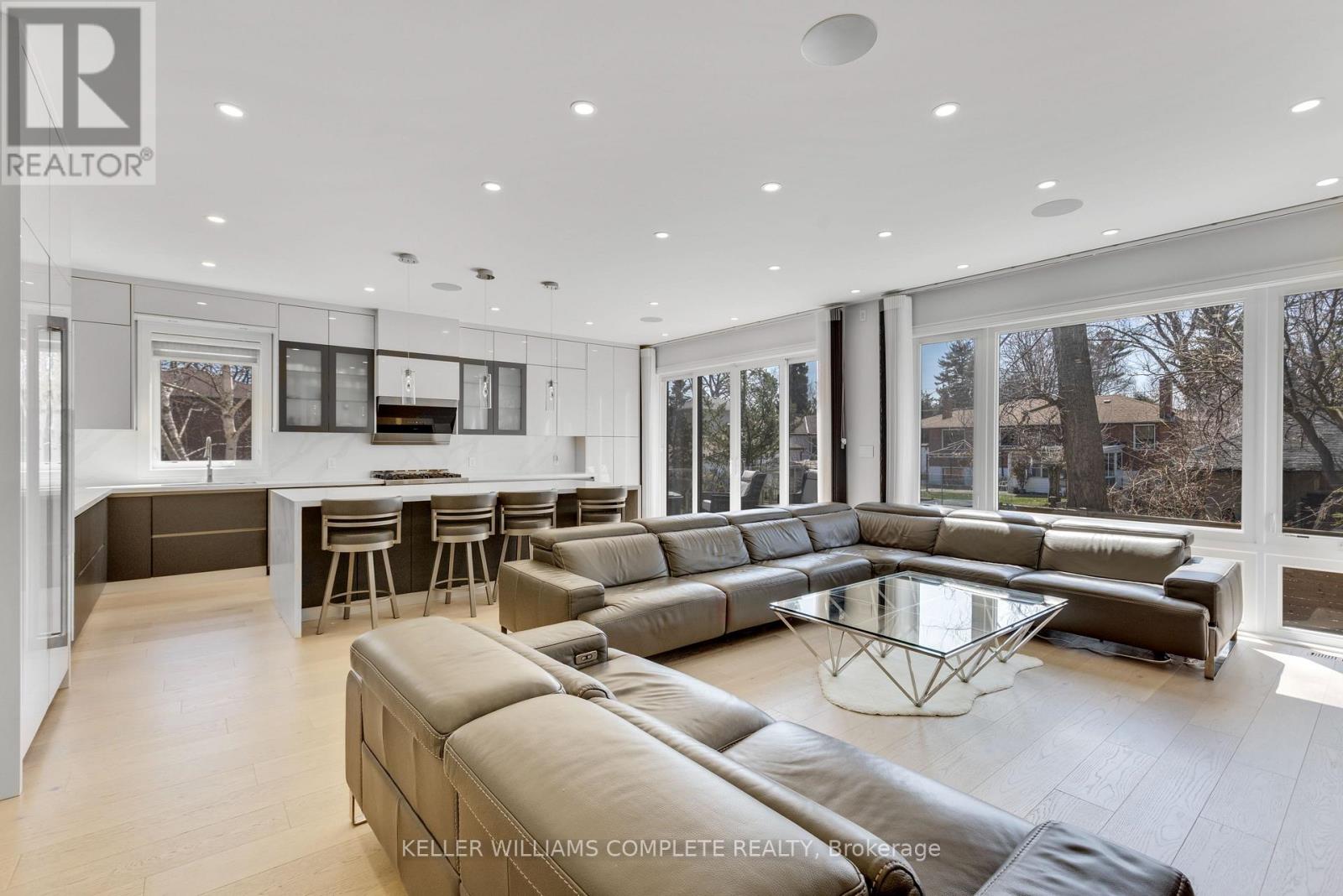 1362 Kenmuir Avenue, Mississauga, Ontario  L5G 4B4 - Photo 6 - W12997440