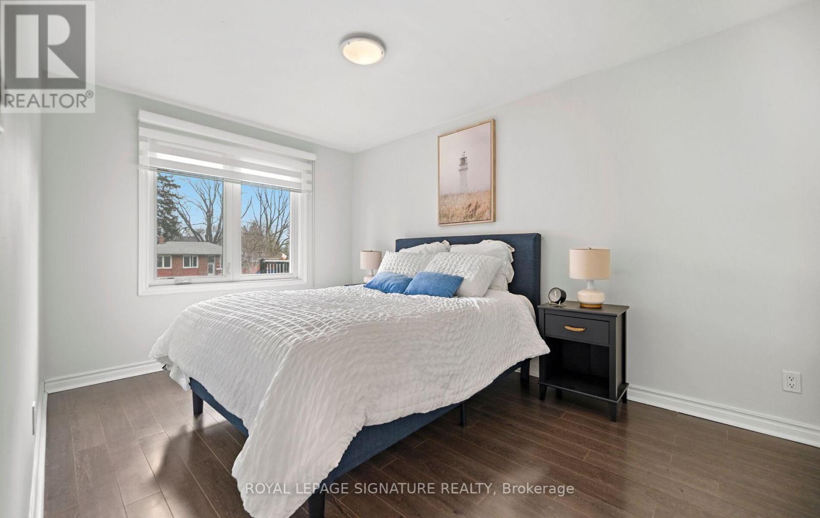 1207 Pinegrove Road, Oakville, Ontario  L6L 2W8 - Photo 11 - W12999024