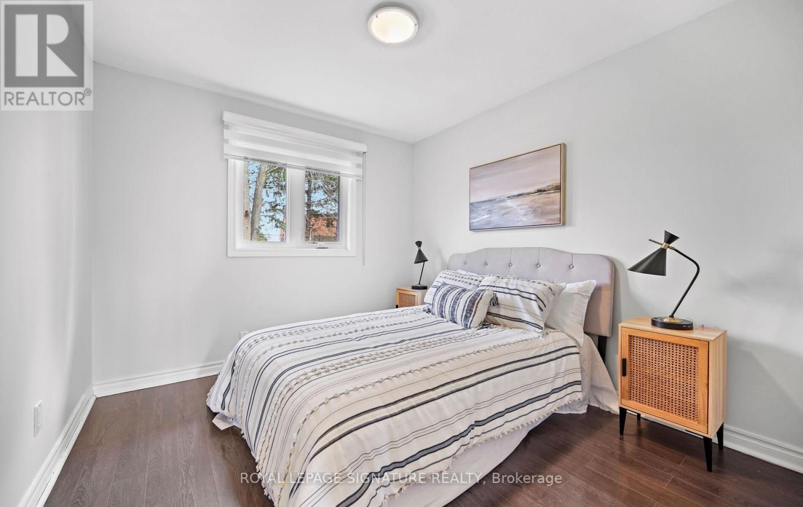 1207 Pinegrove Road, Oakville, Ontario  L6L 2W8 - Photo 13 - W12999024