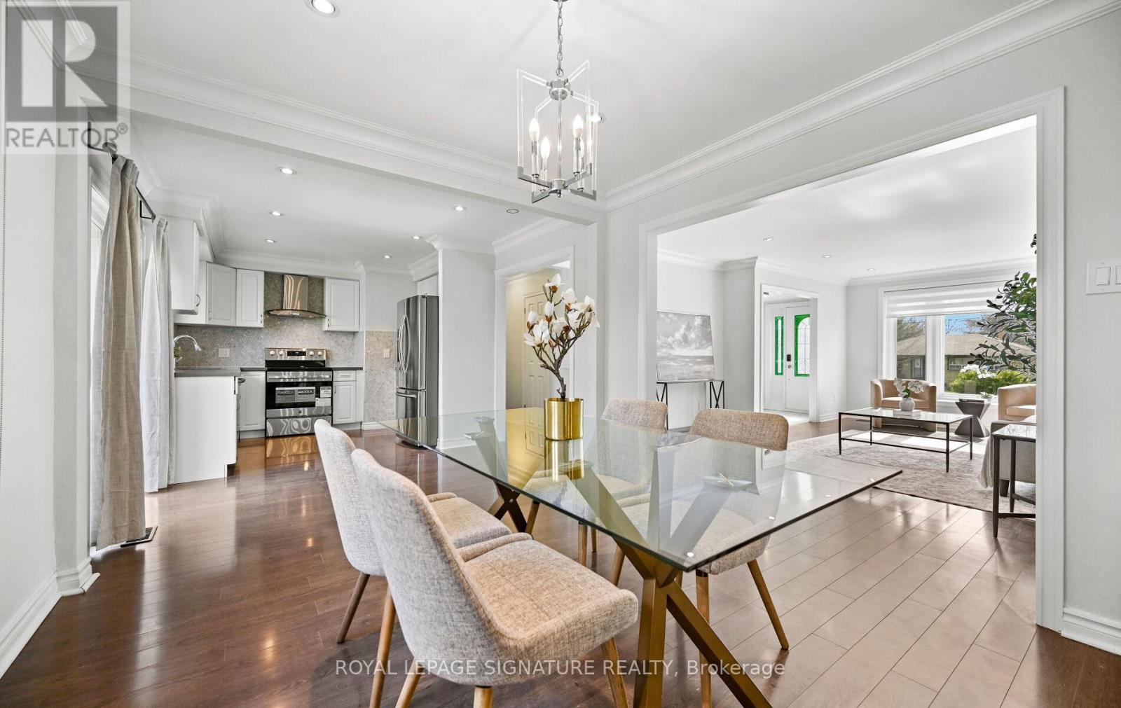 1207 Pinegrove Road, Oakville, Ontario  L6L 2W8 - Photo 6 - W12999024