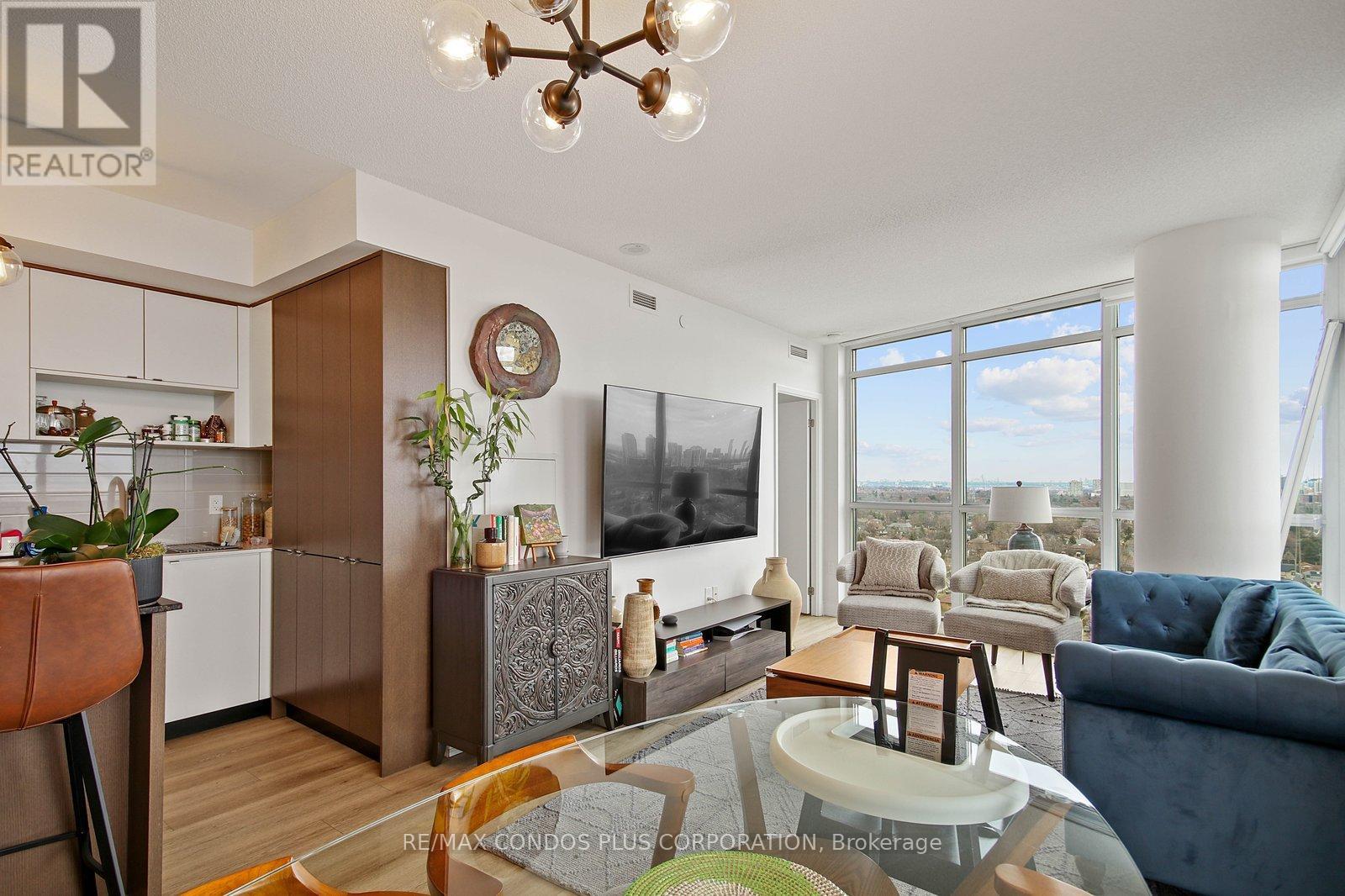 1802 - 9 Valhalla Inn Road, Toronto, Ontario  M9B 1S9 - Photo 13 - W12999038