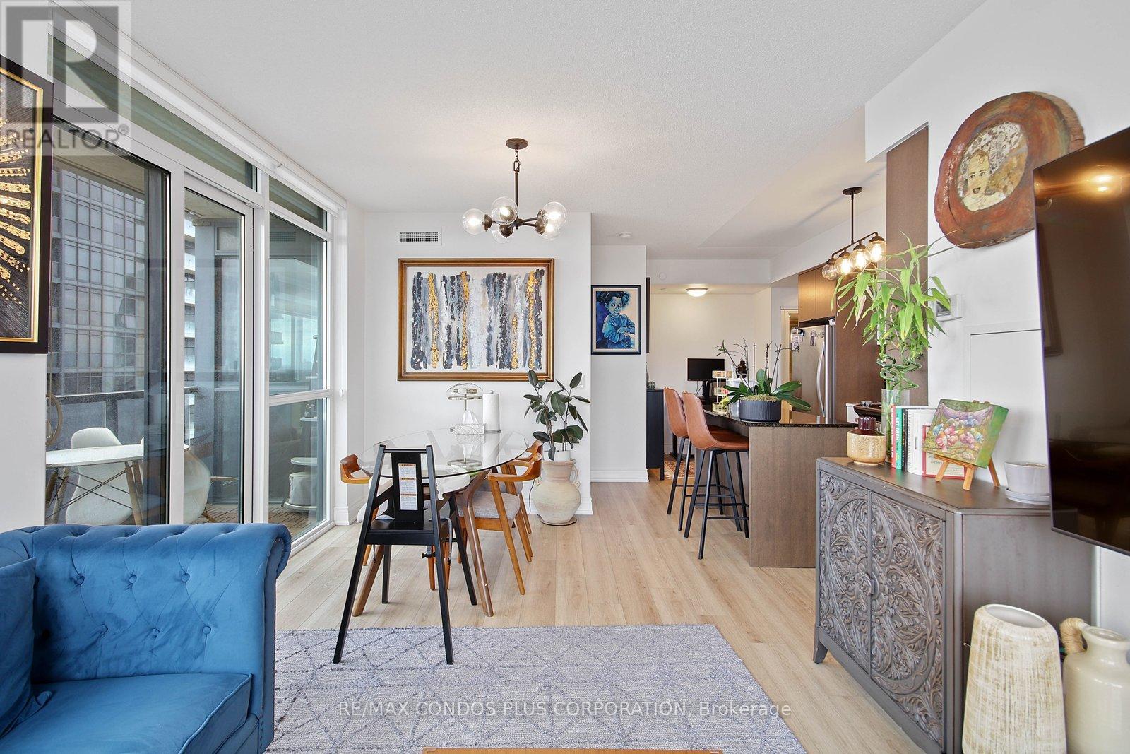 1802 - 9 Valhalla Inn Road, Toronto, Ontario  M9B 1S9 - Photo 17 - W12999038