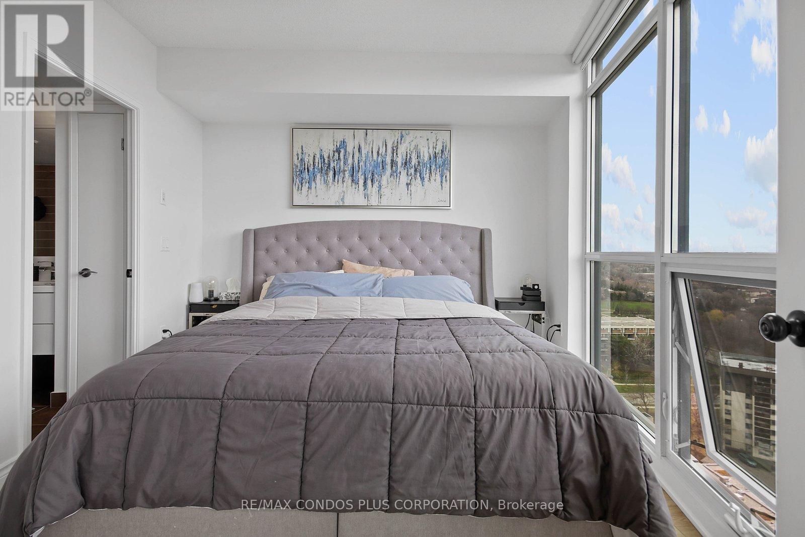 1802 - 9 Valhalla Inn Road, Toronto, Ontario  M9B 1S9 - Photo 18 - W12999038