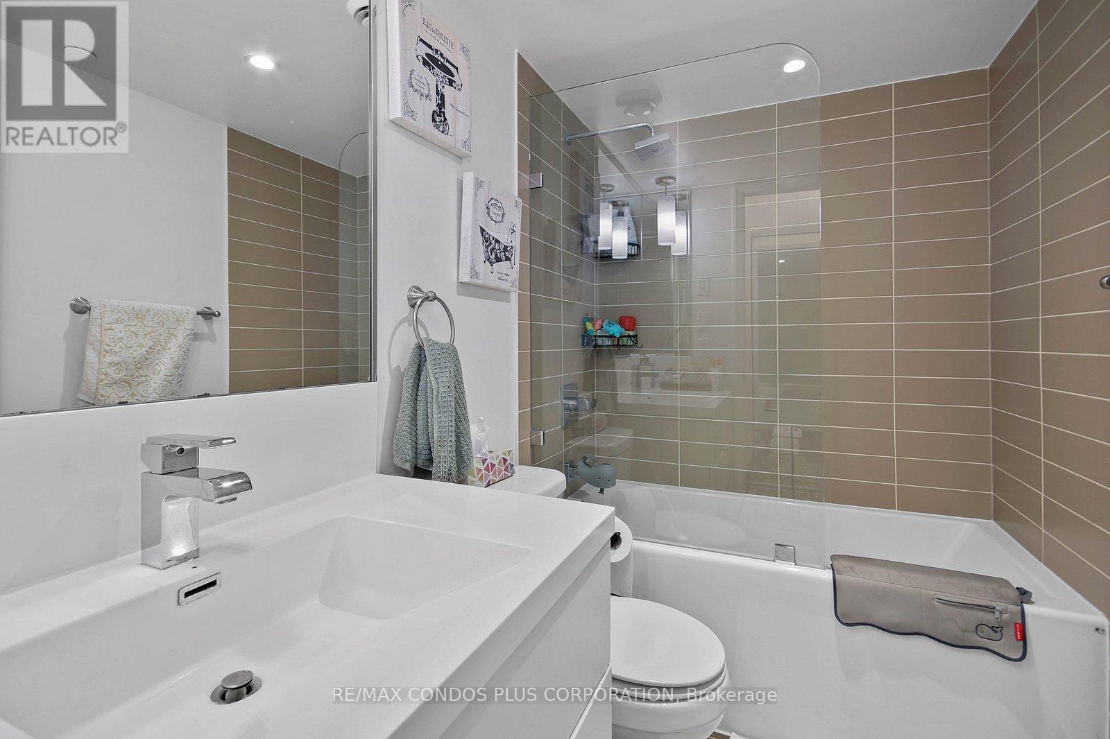 1802 - 9 Valhalla Inn Road, Toronto, Ontario  M9B 1S9 - Photo 26 - W12999038